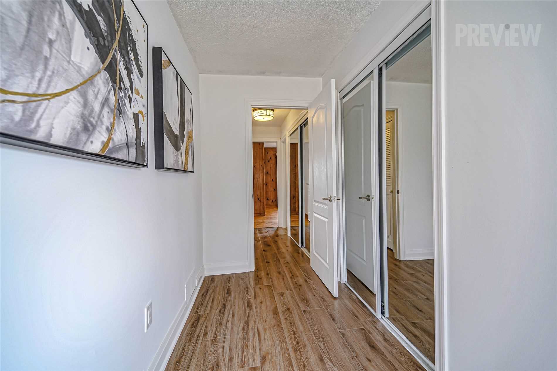 15 River Dr
