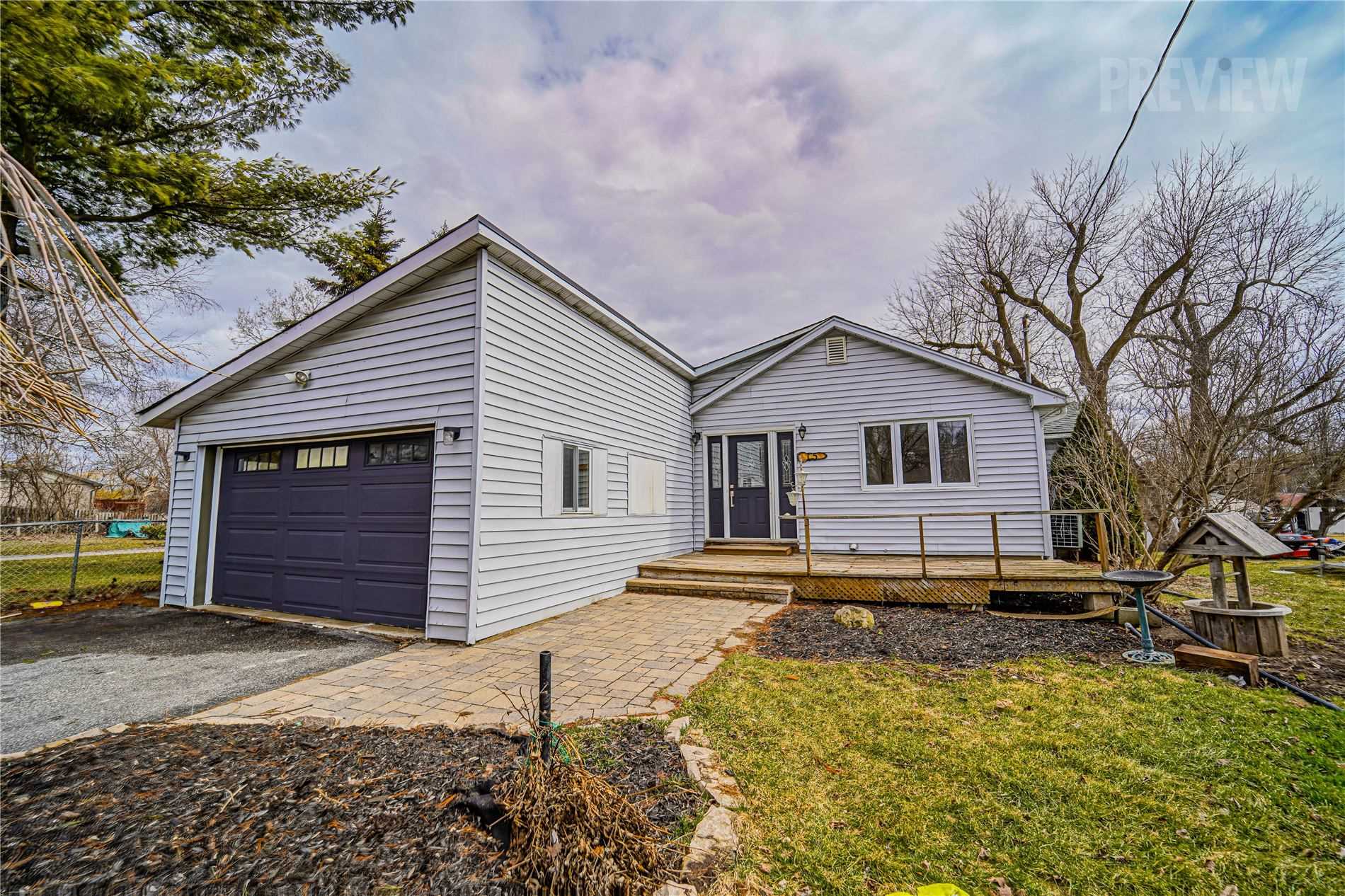 15 River Dr