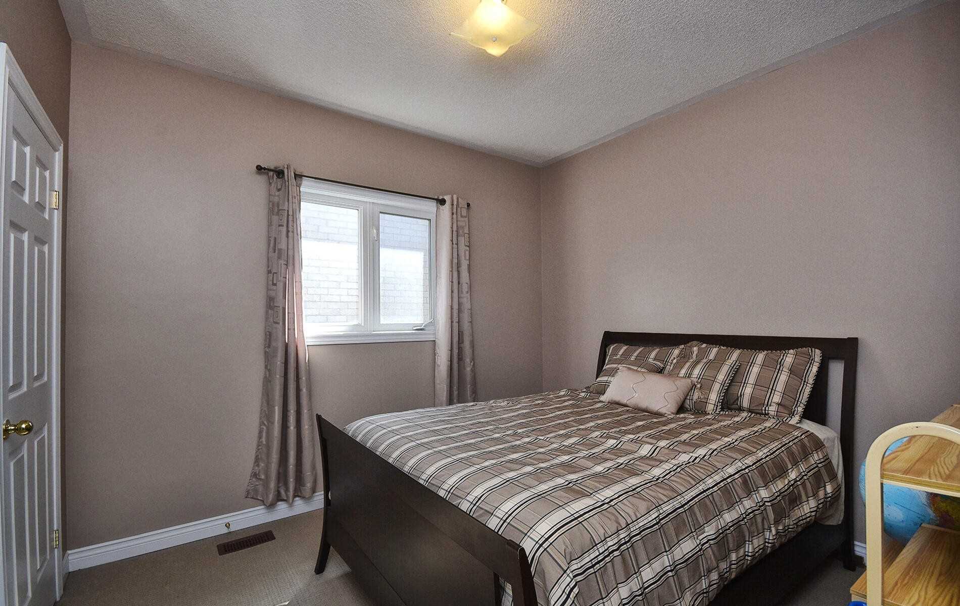 67 Toporowski Ave