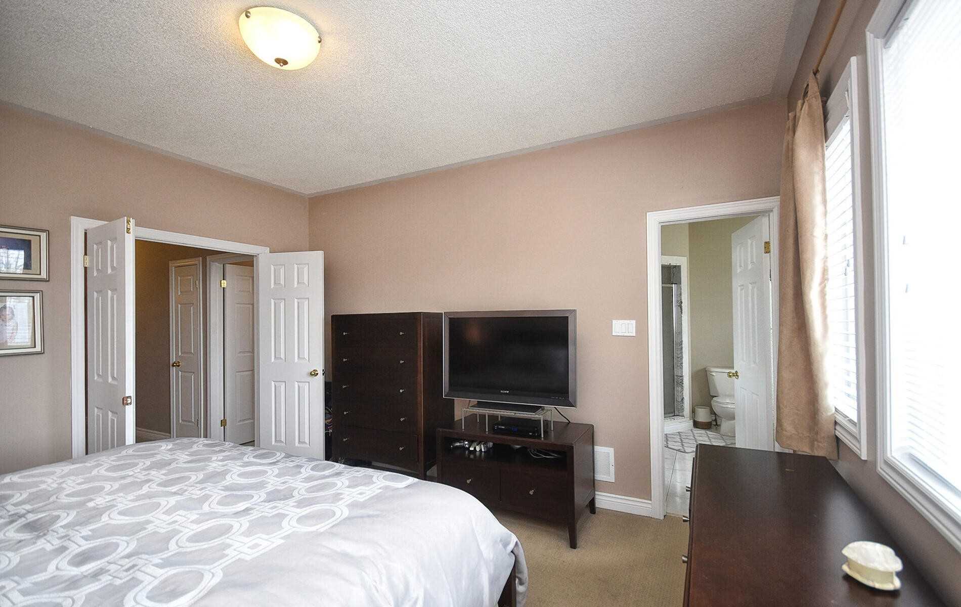 67 Toporowski Ave