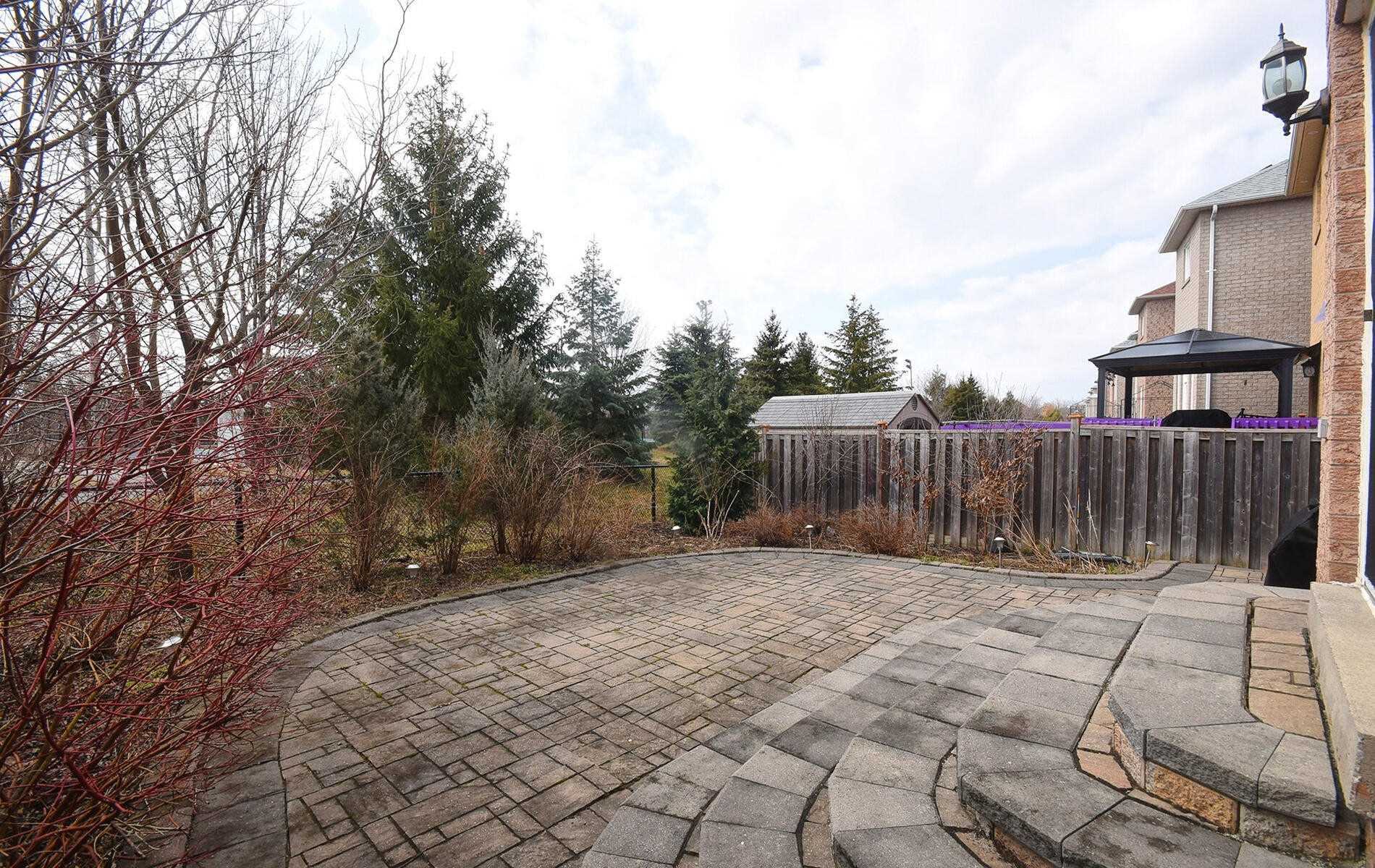 67 Toporowski Ave