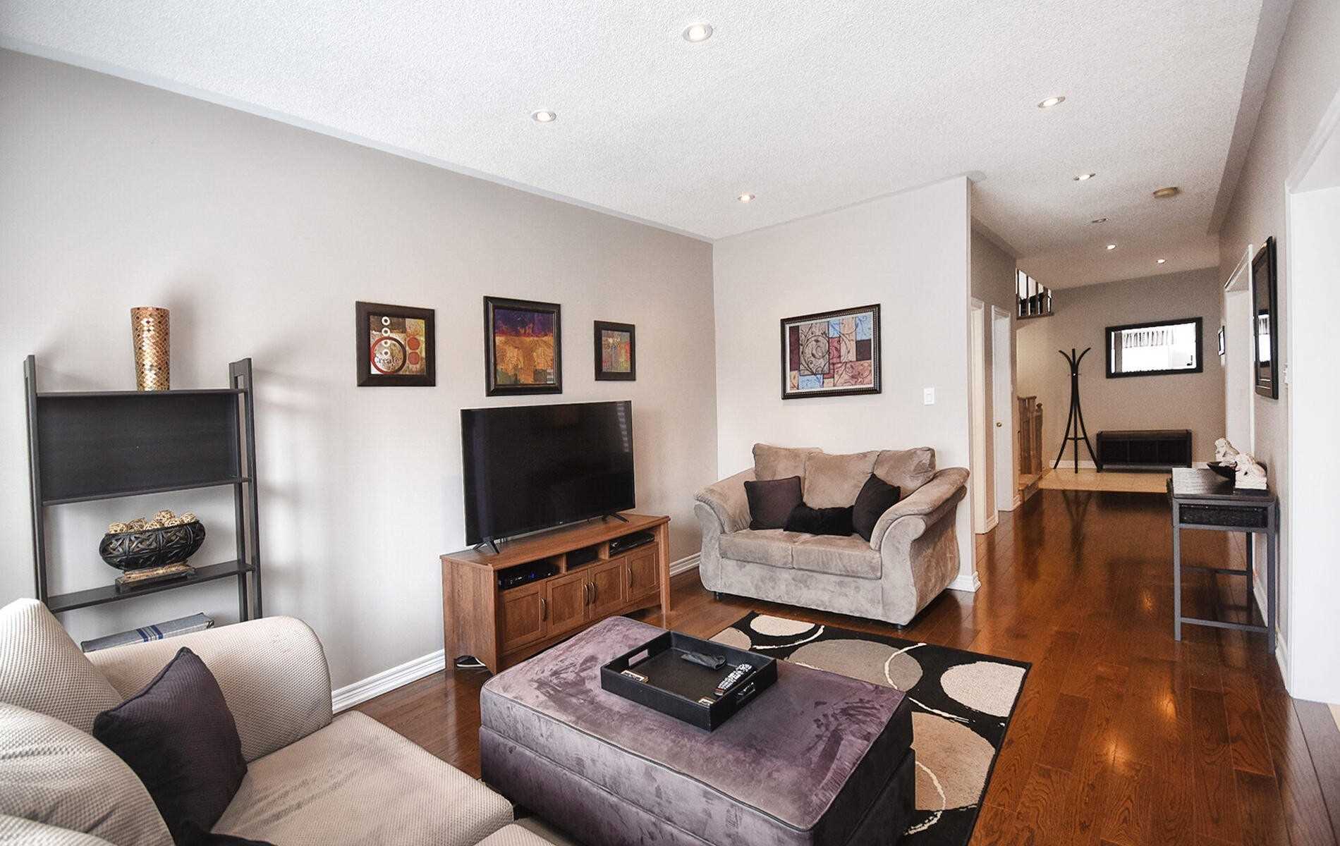67 Toporowski Ave