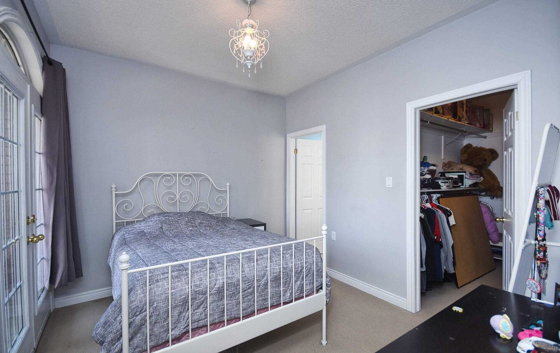 67 Toporowski Ave