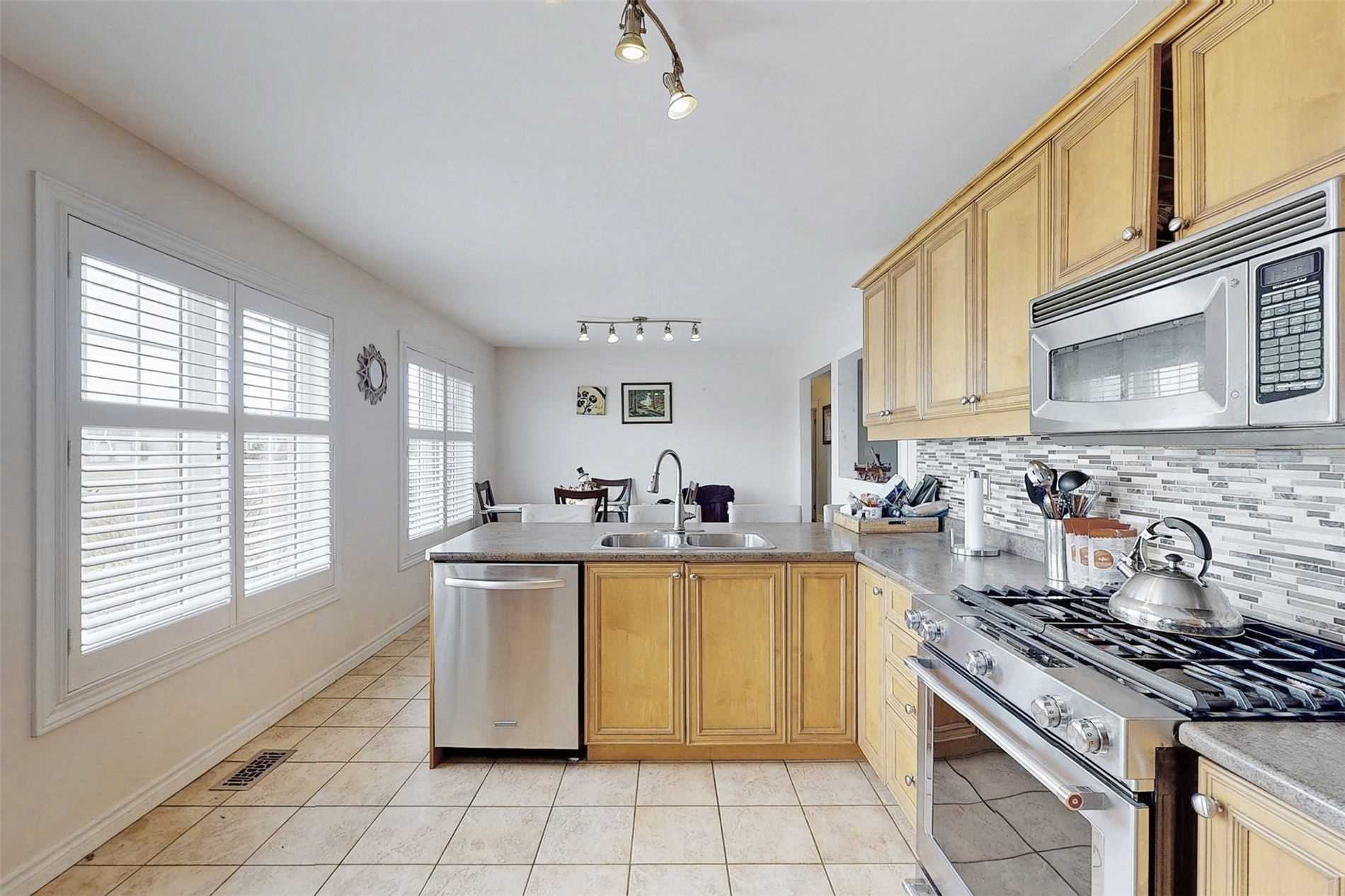 31 Bagshaw Cres