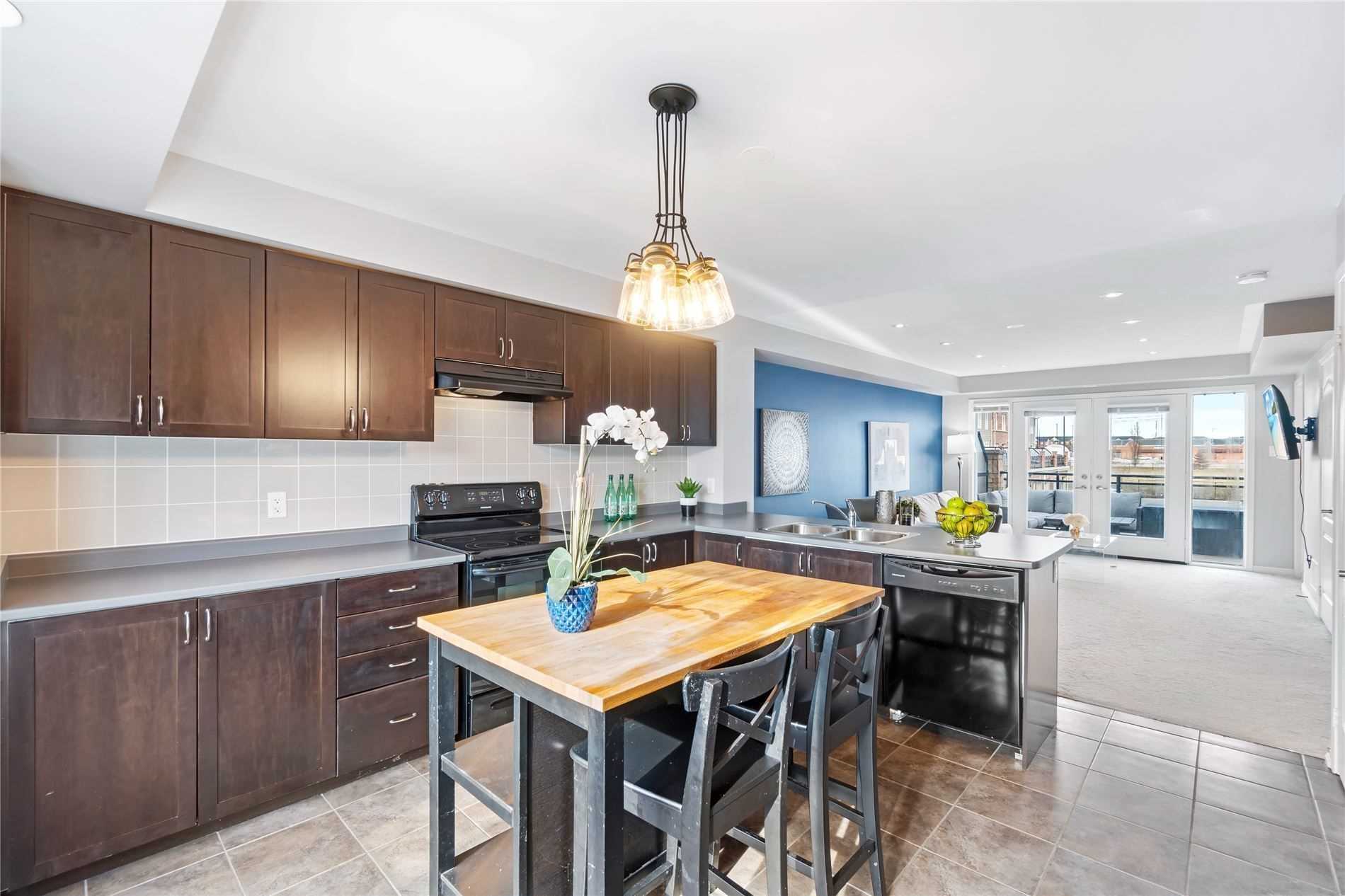 271 John West Way, #7