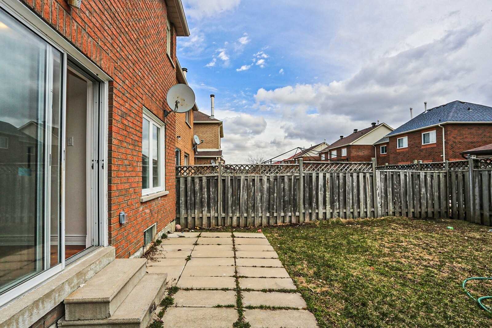 31 Clarion Cres