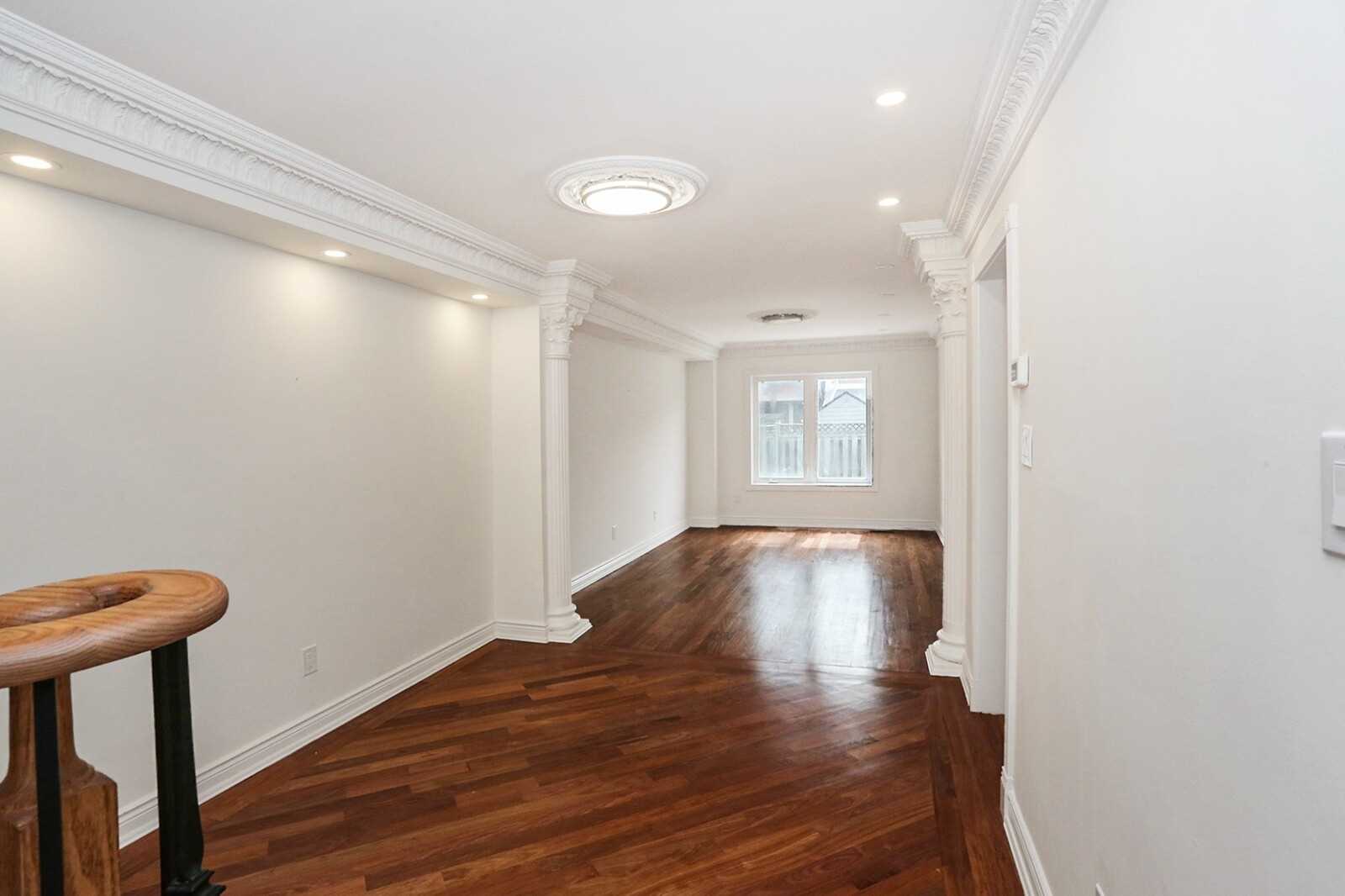 31 Clarion Cres