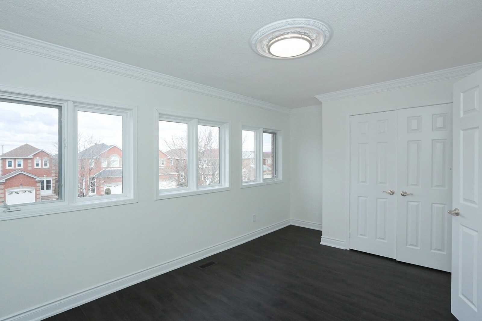 31 Clarion Cres