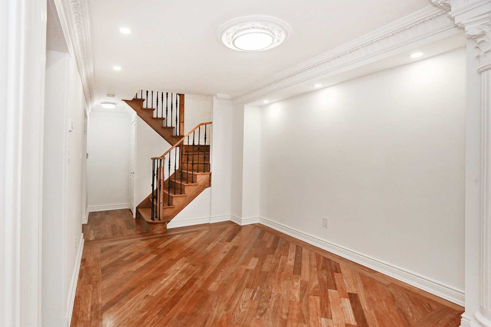 31 Clarion Cres