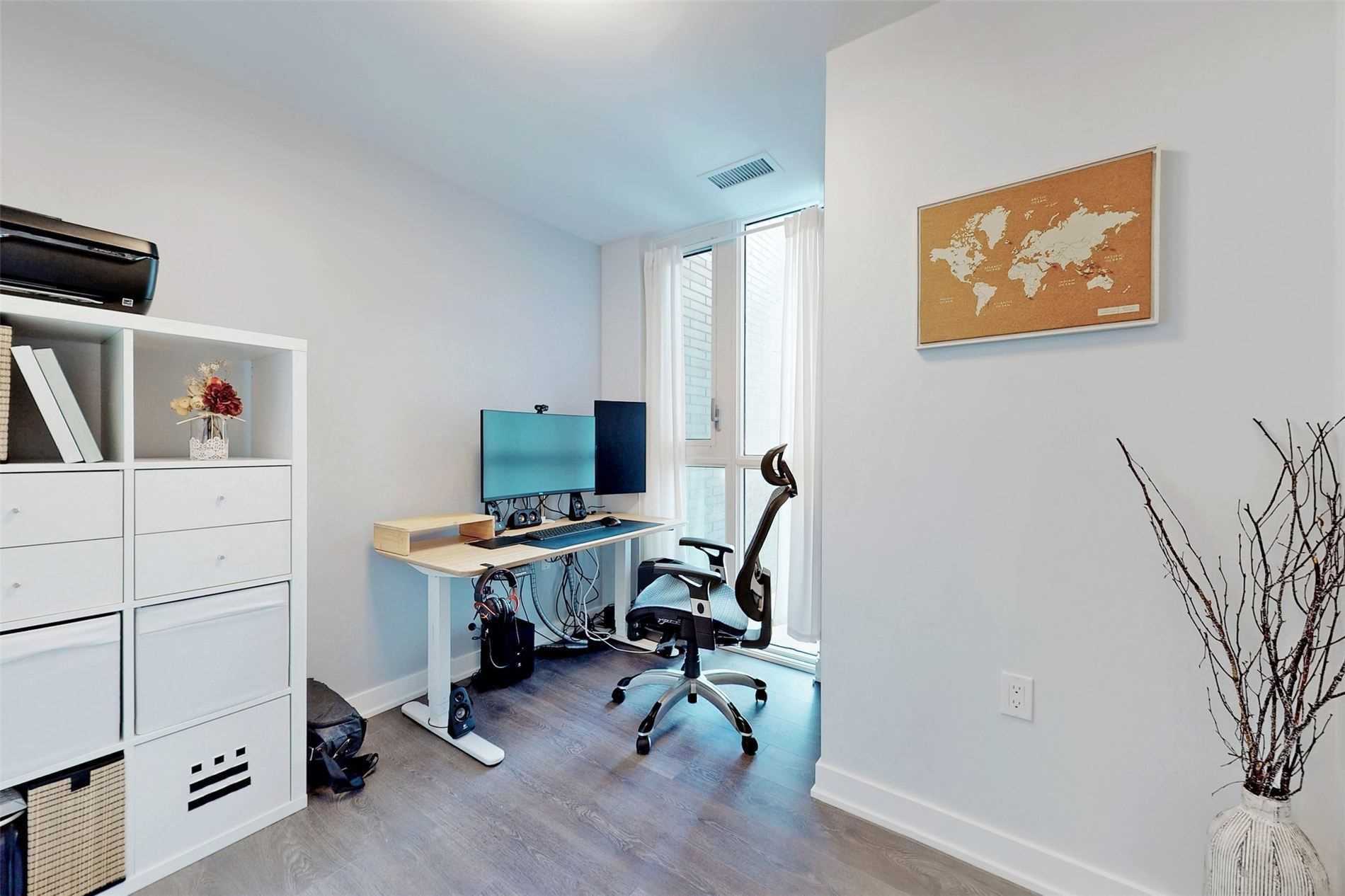 75 Oneida Cres, #410