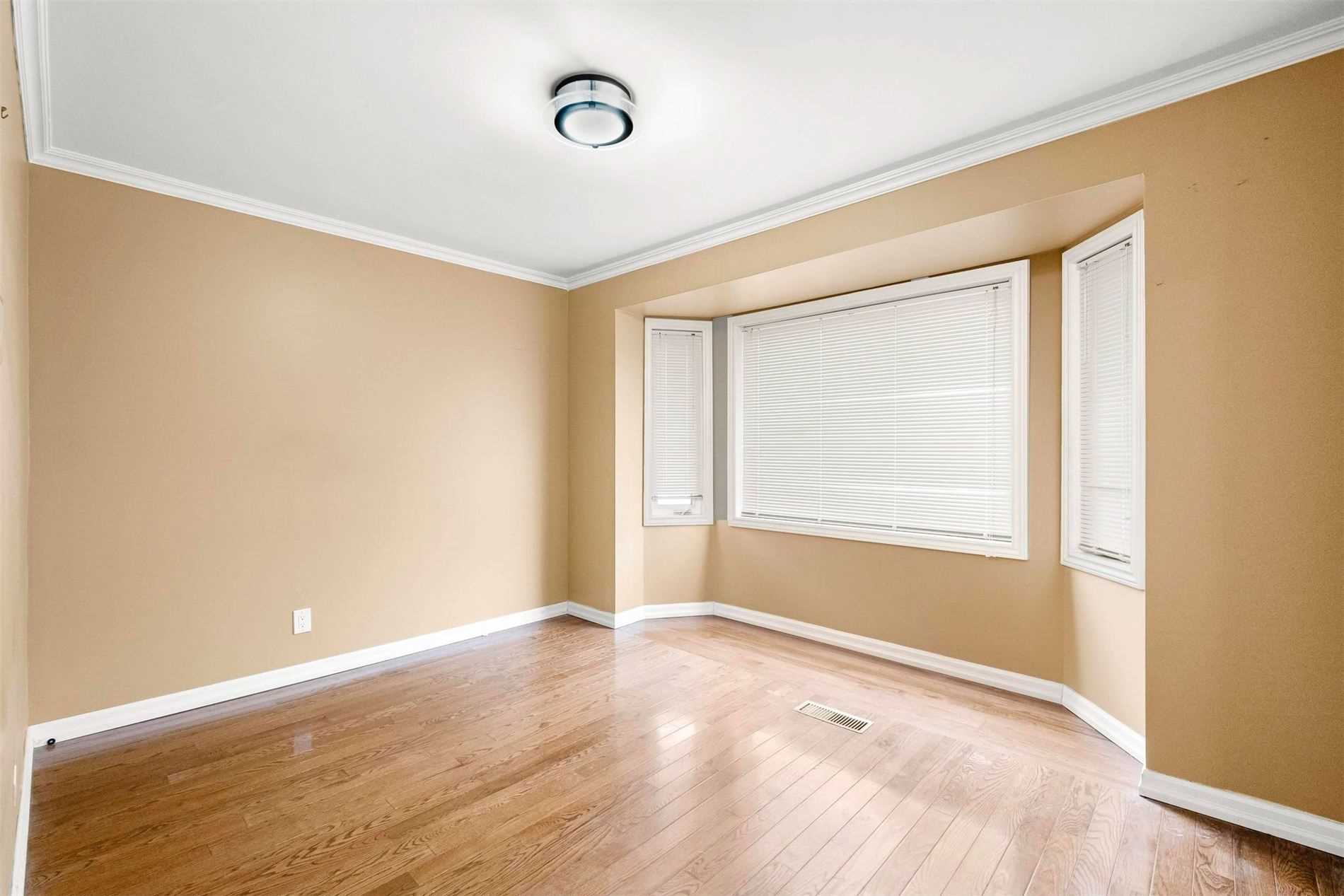 31 Goodman Cres