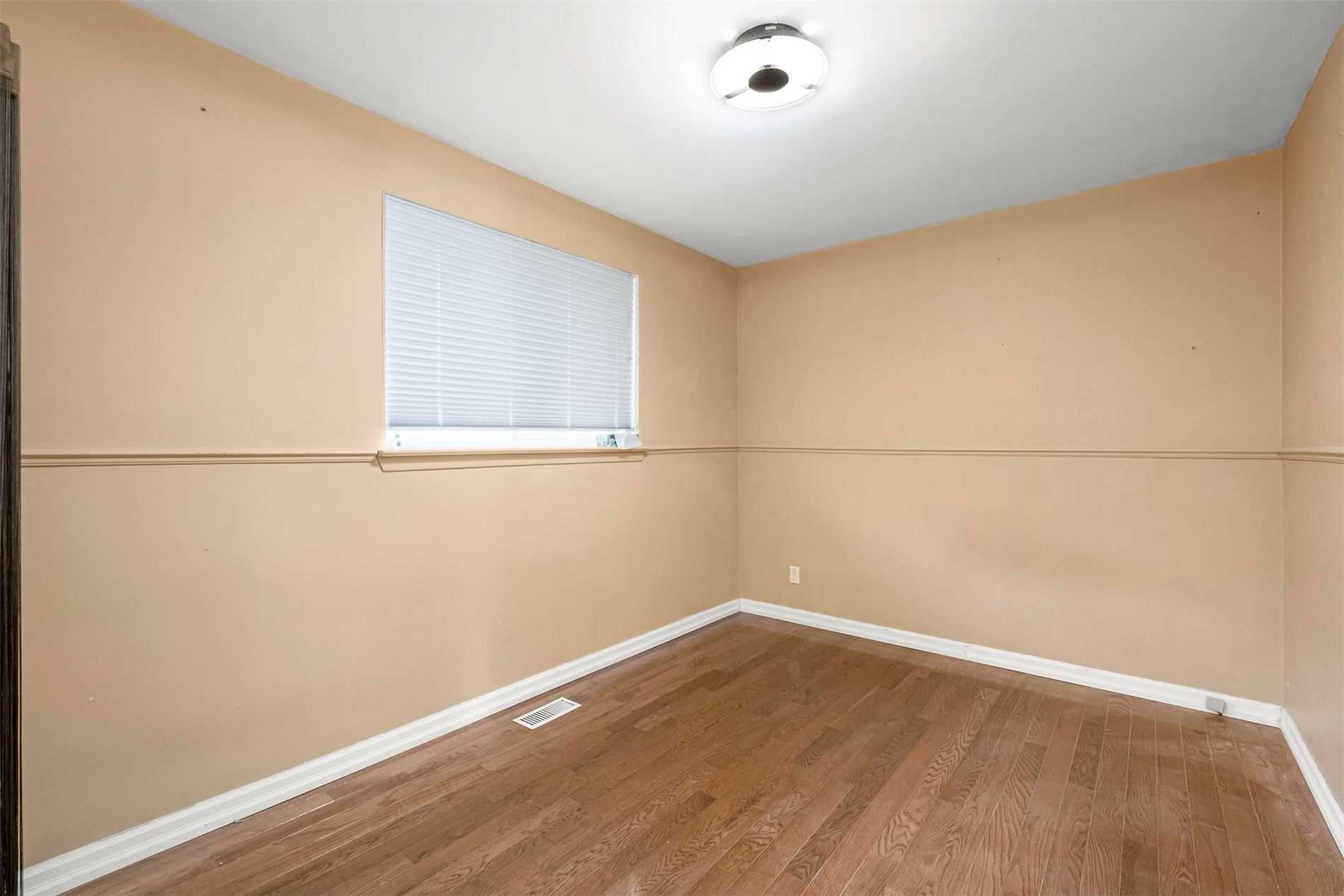 31 Goodman Cres