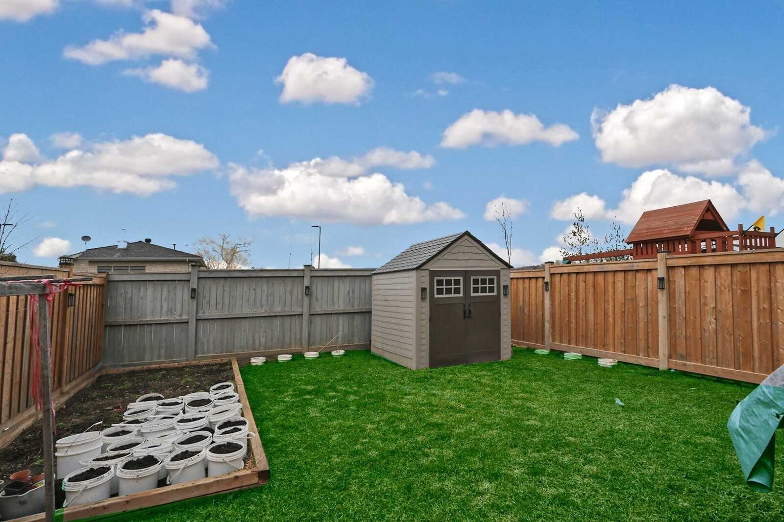 11 Turner Dr