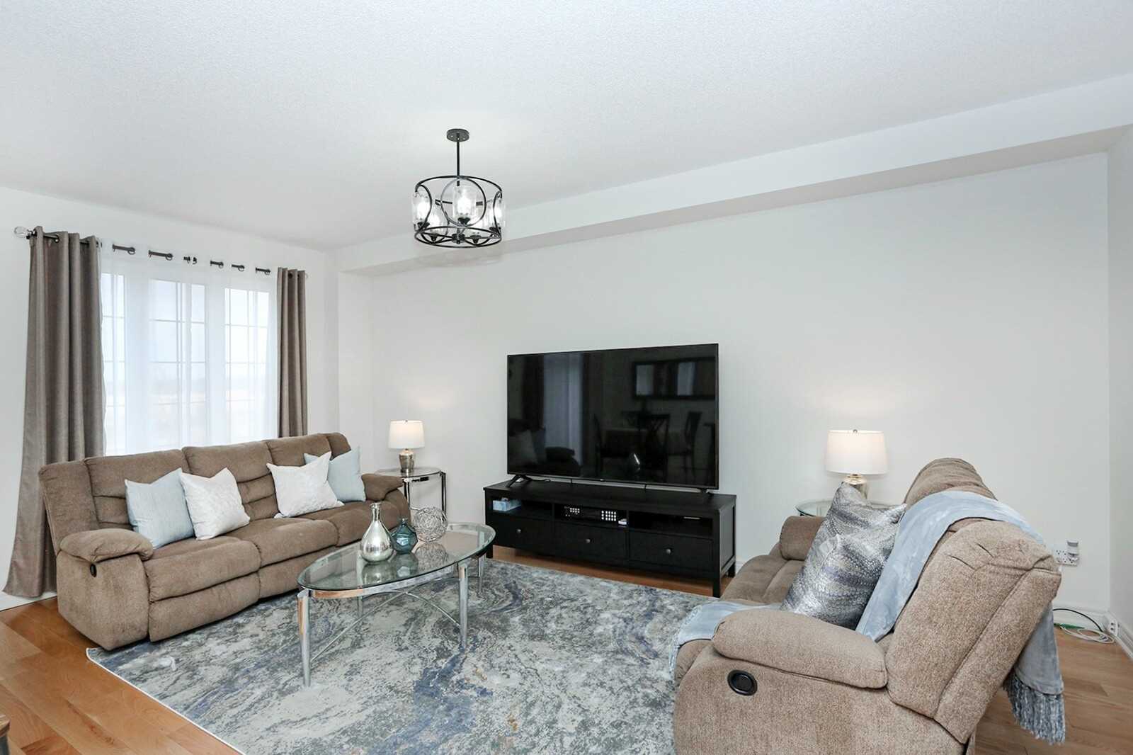 11 Turner Dr