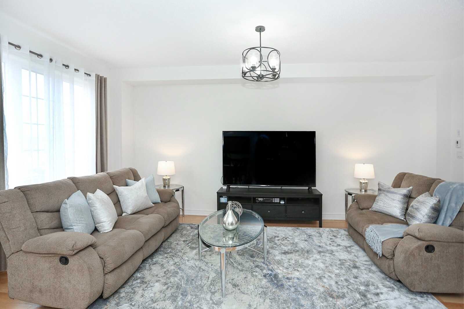 11 Turner Dr