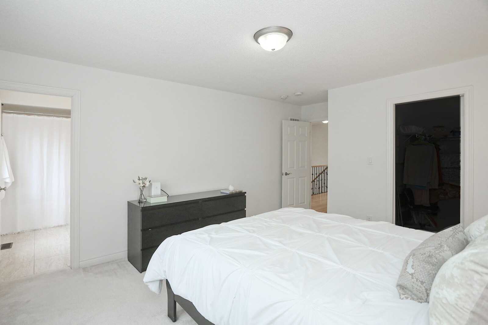 11 Turner Dr
