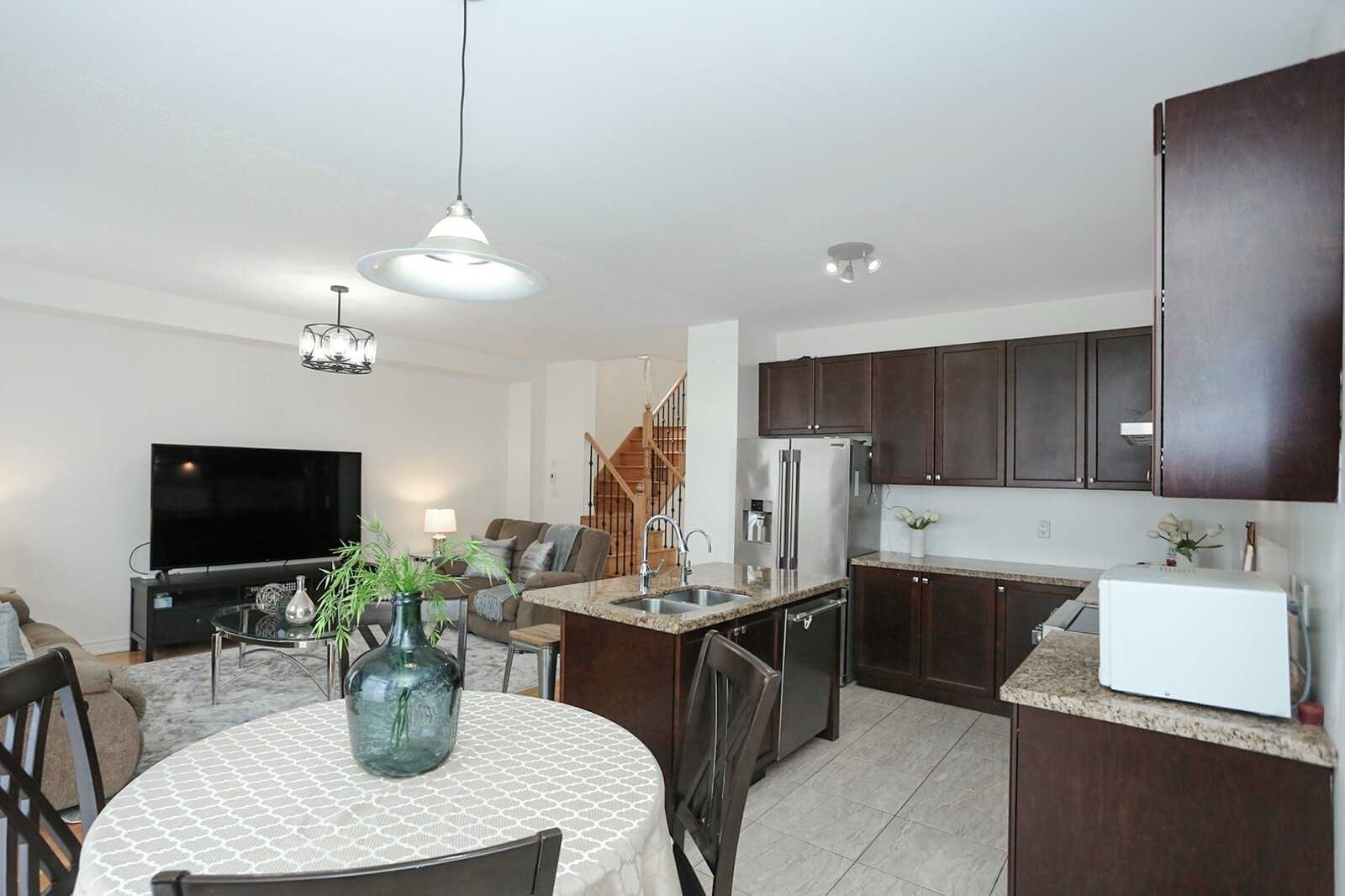 11 Turner Dr
