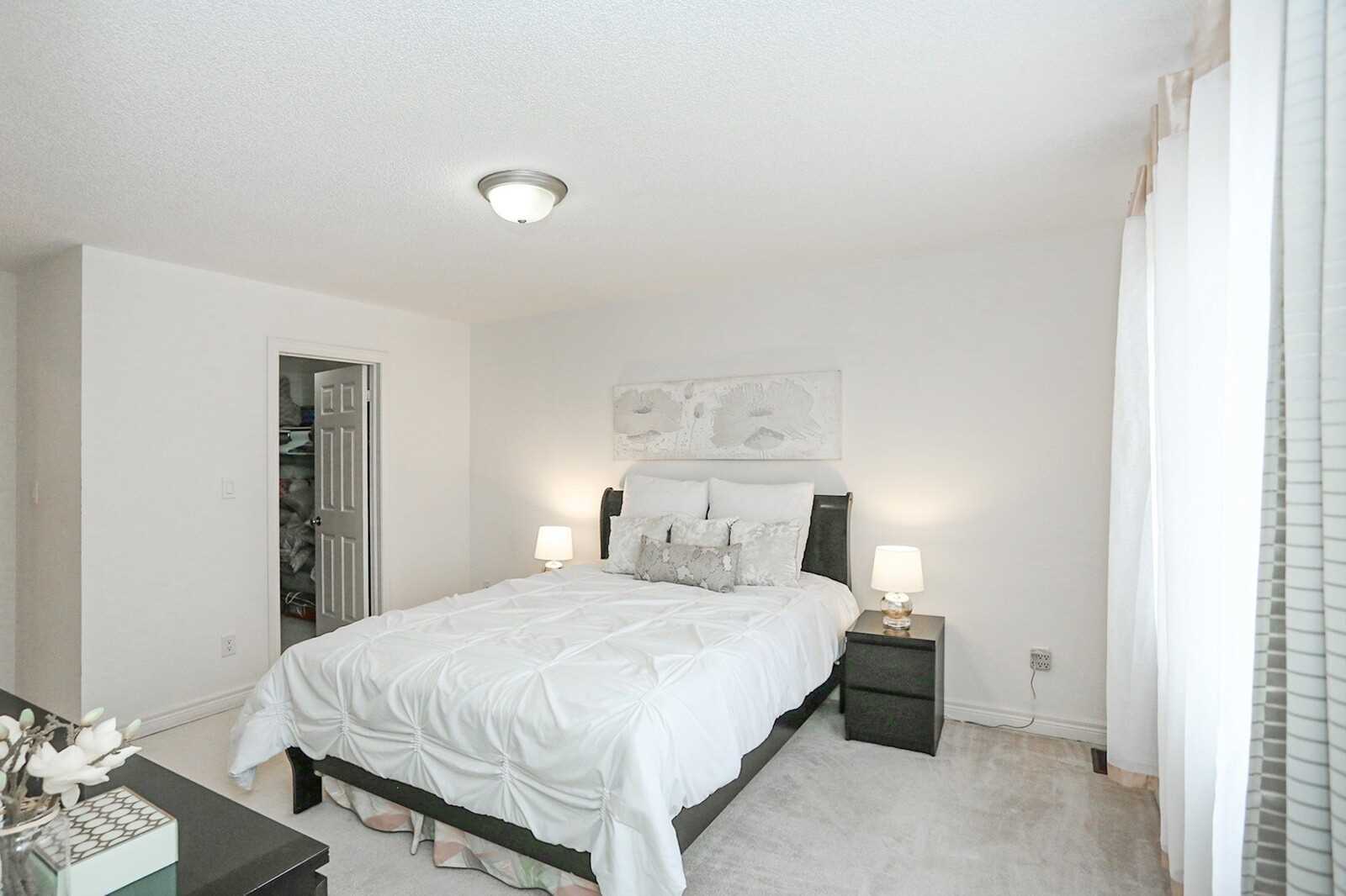 11 Turner Dr