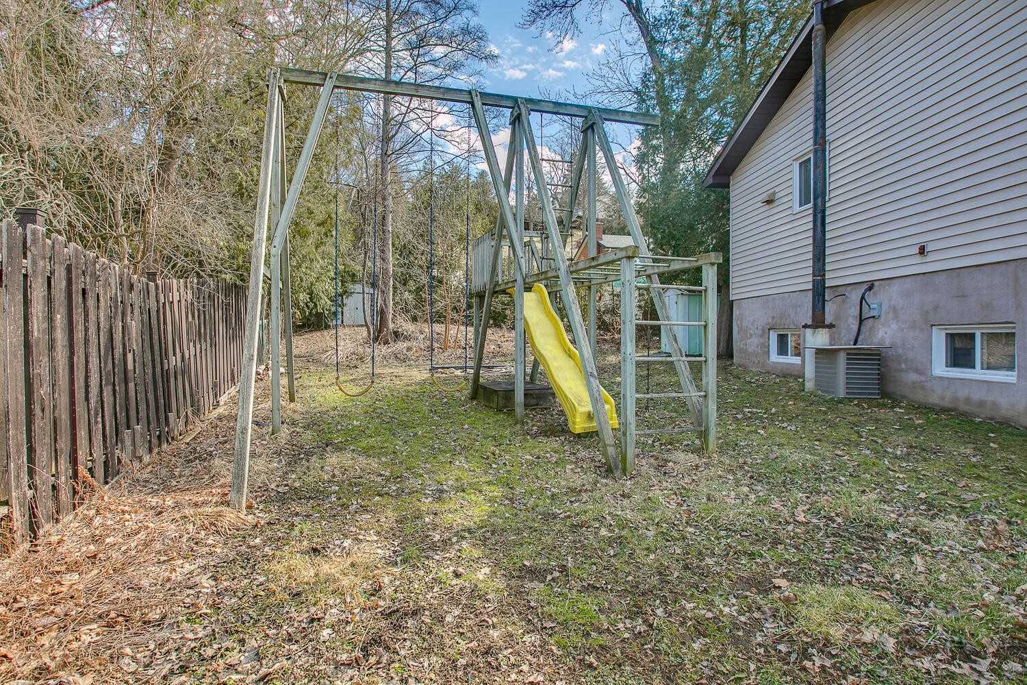 309 Adeline Dr