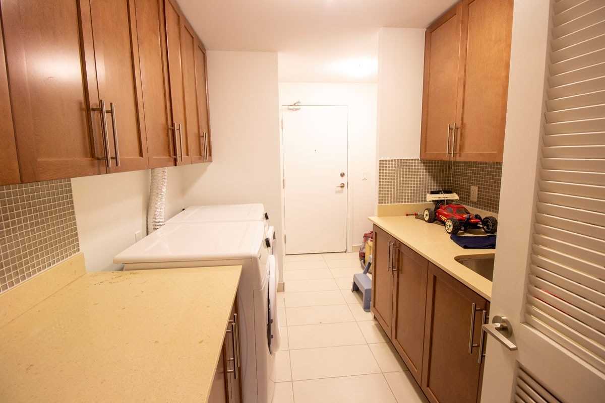 65 Oneida Cres, #1601