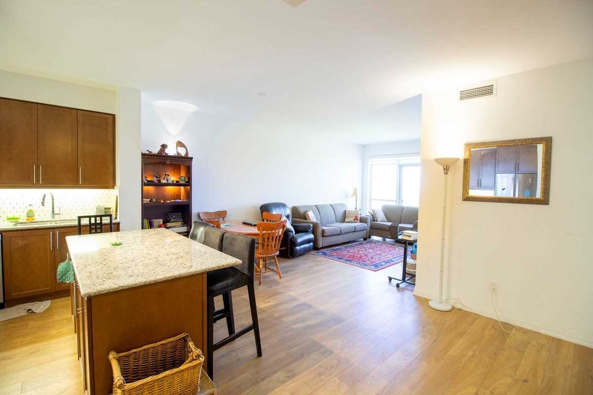 65 Oneida Cres, #1601