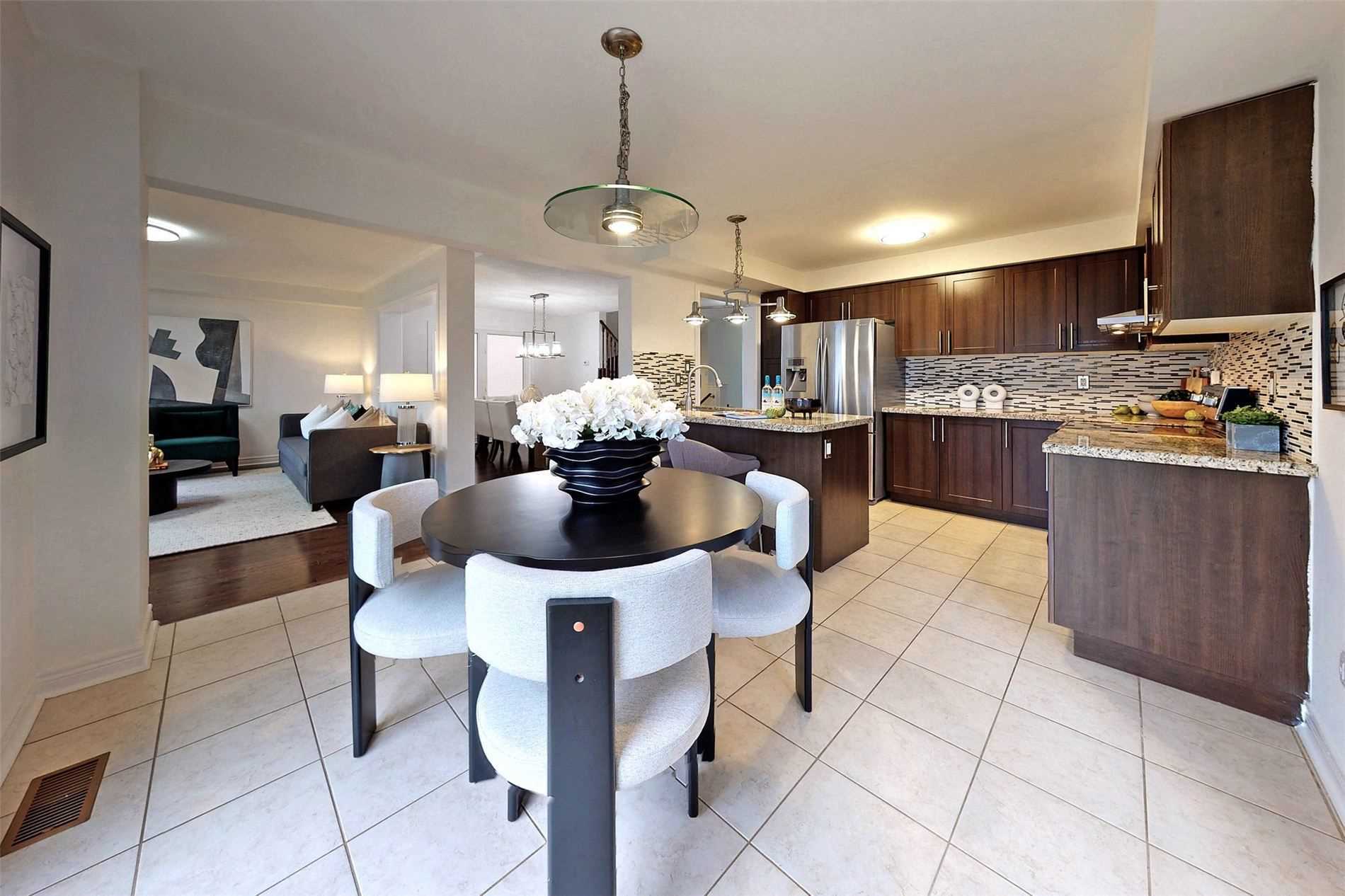 115 Blue Dasher Blvd