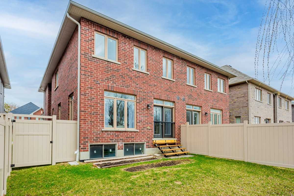 41 Portage Ave