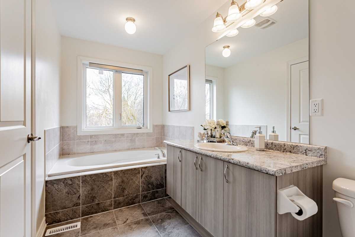 41 Portage Ave