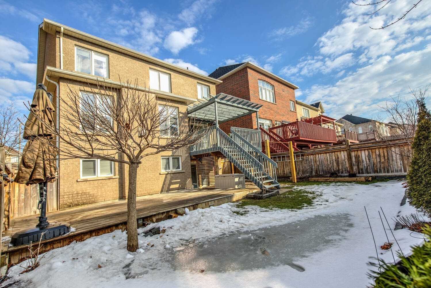 15 Golden Orchard Rd