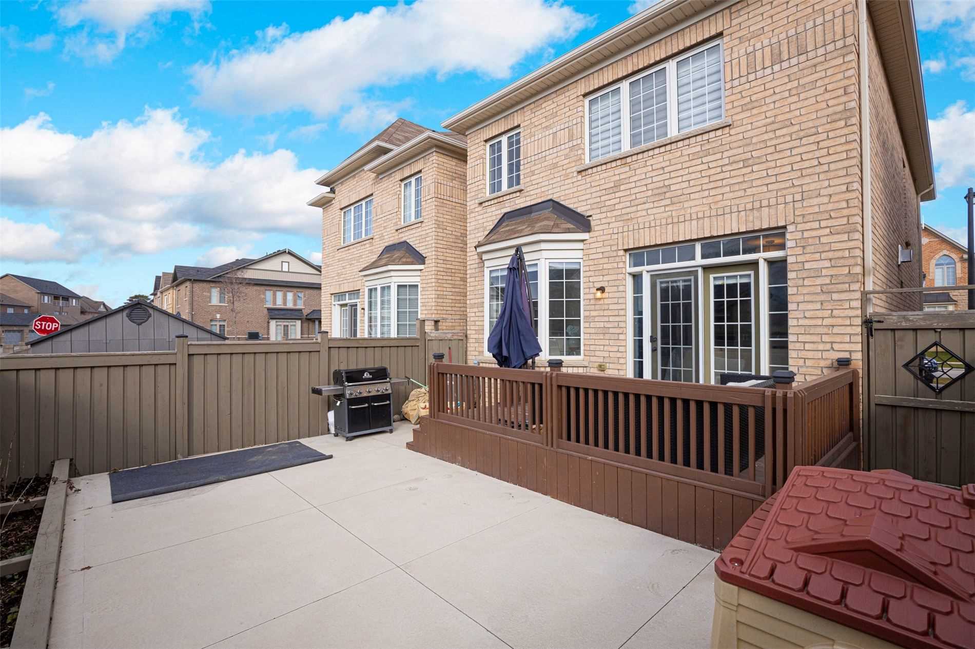 222 Kincardine St