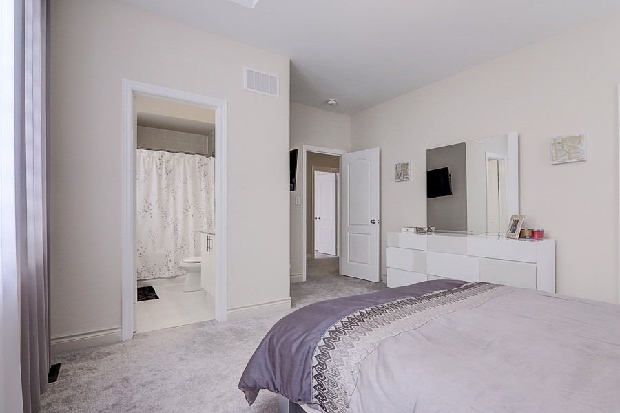 6 Ken Sinclair Cres