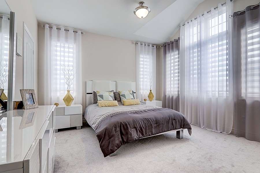 6 Ken Sinclair Cres