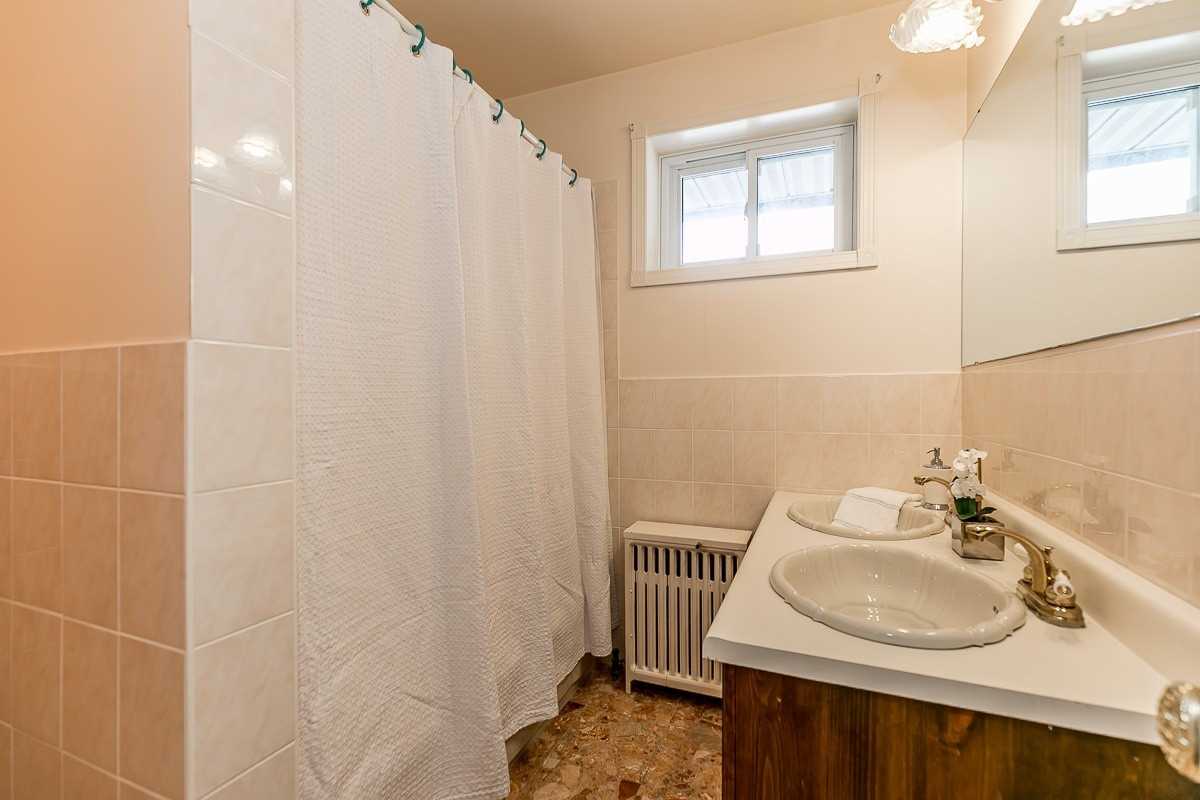 45 Thornheights Rd