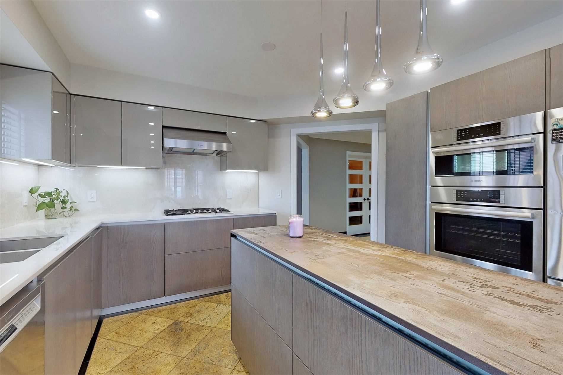6 Lemsford Dr
