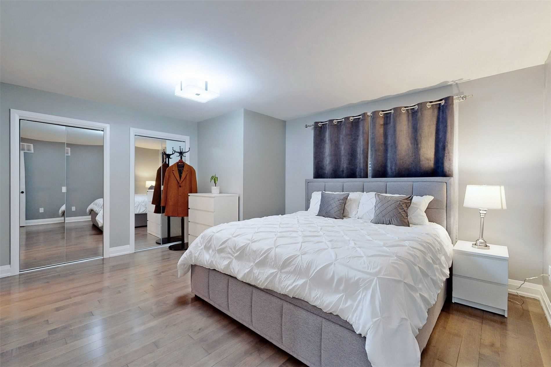 6 Lemsford Dr