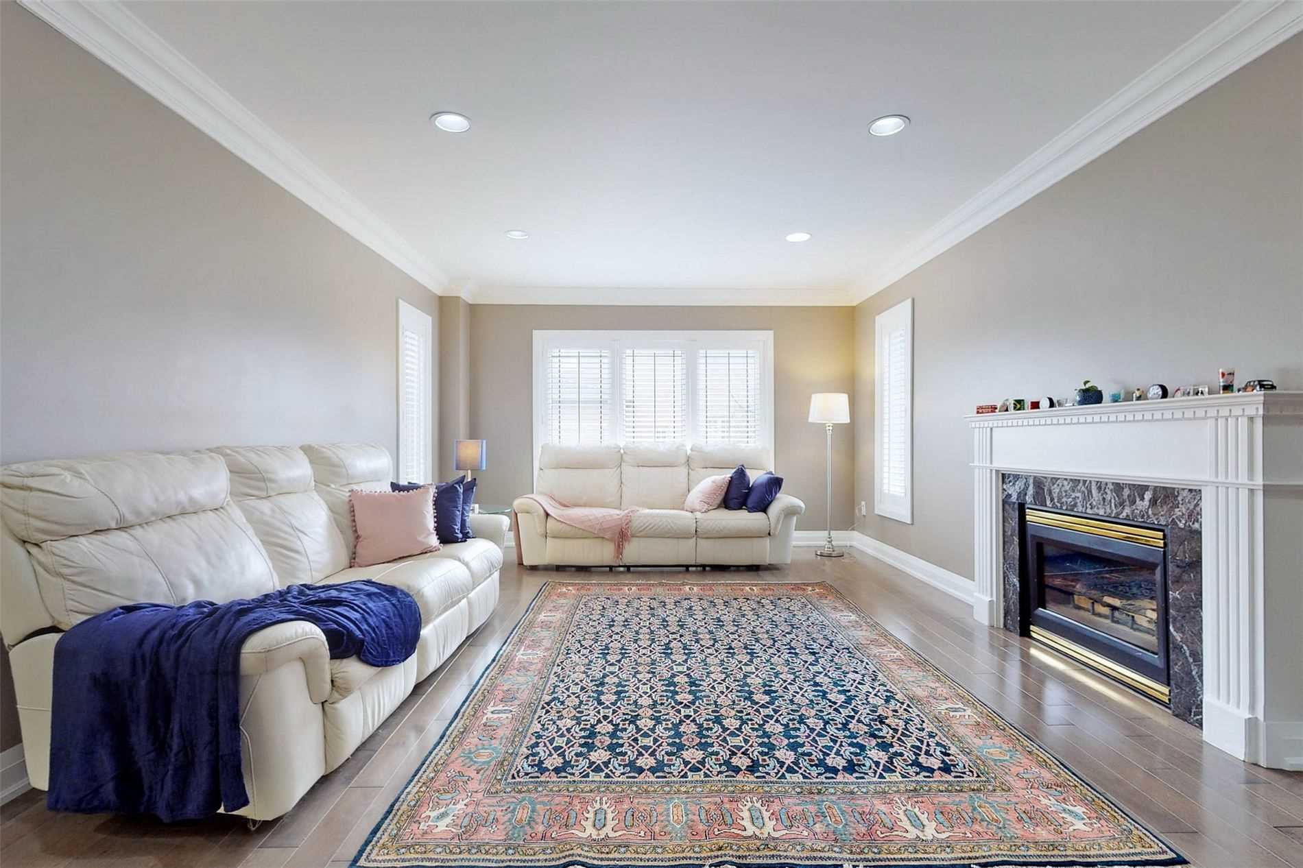 6 Lemsford Dr