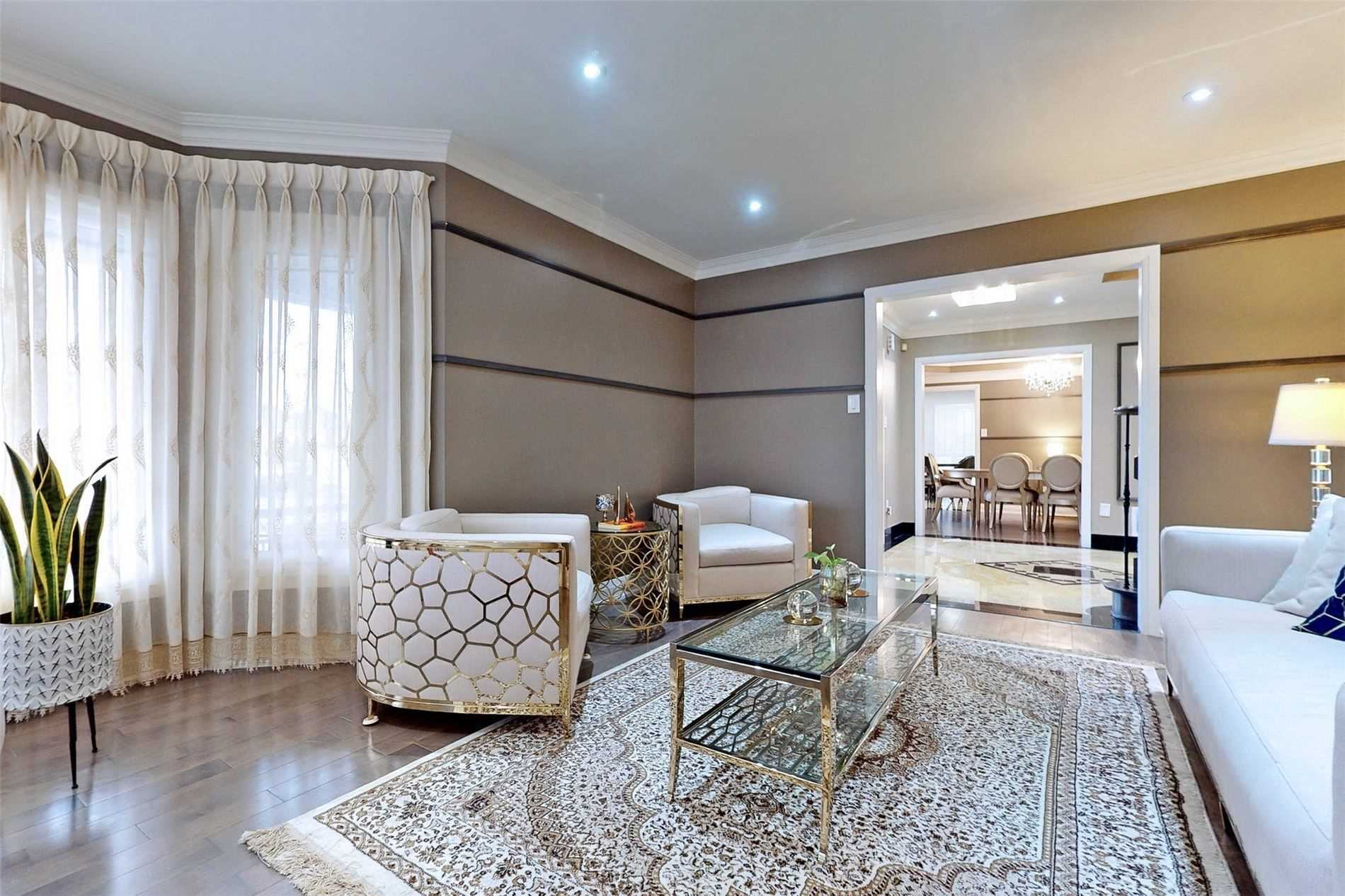 6 Lemsford Dr