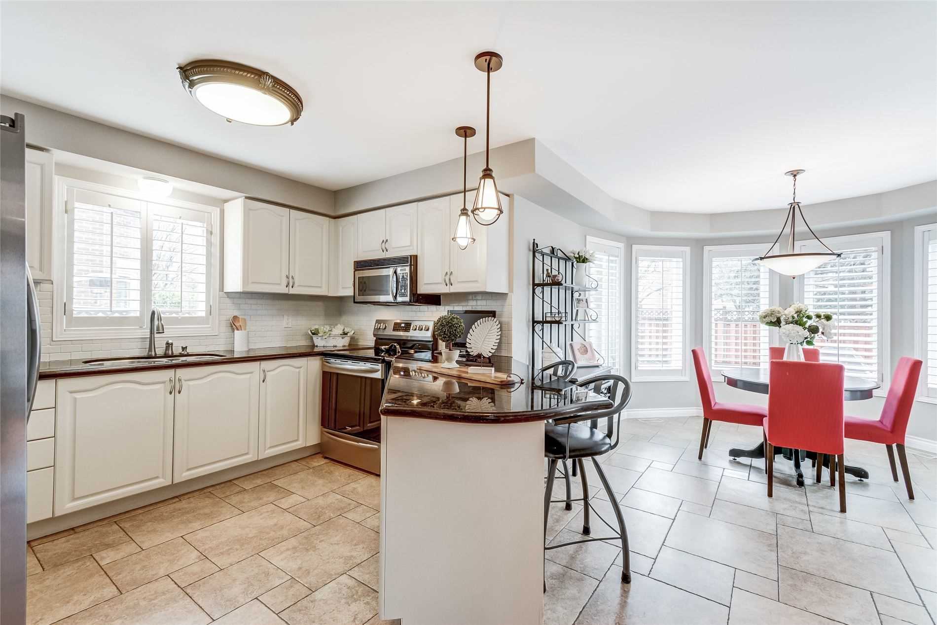 27 Charing Cres