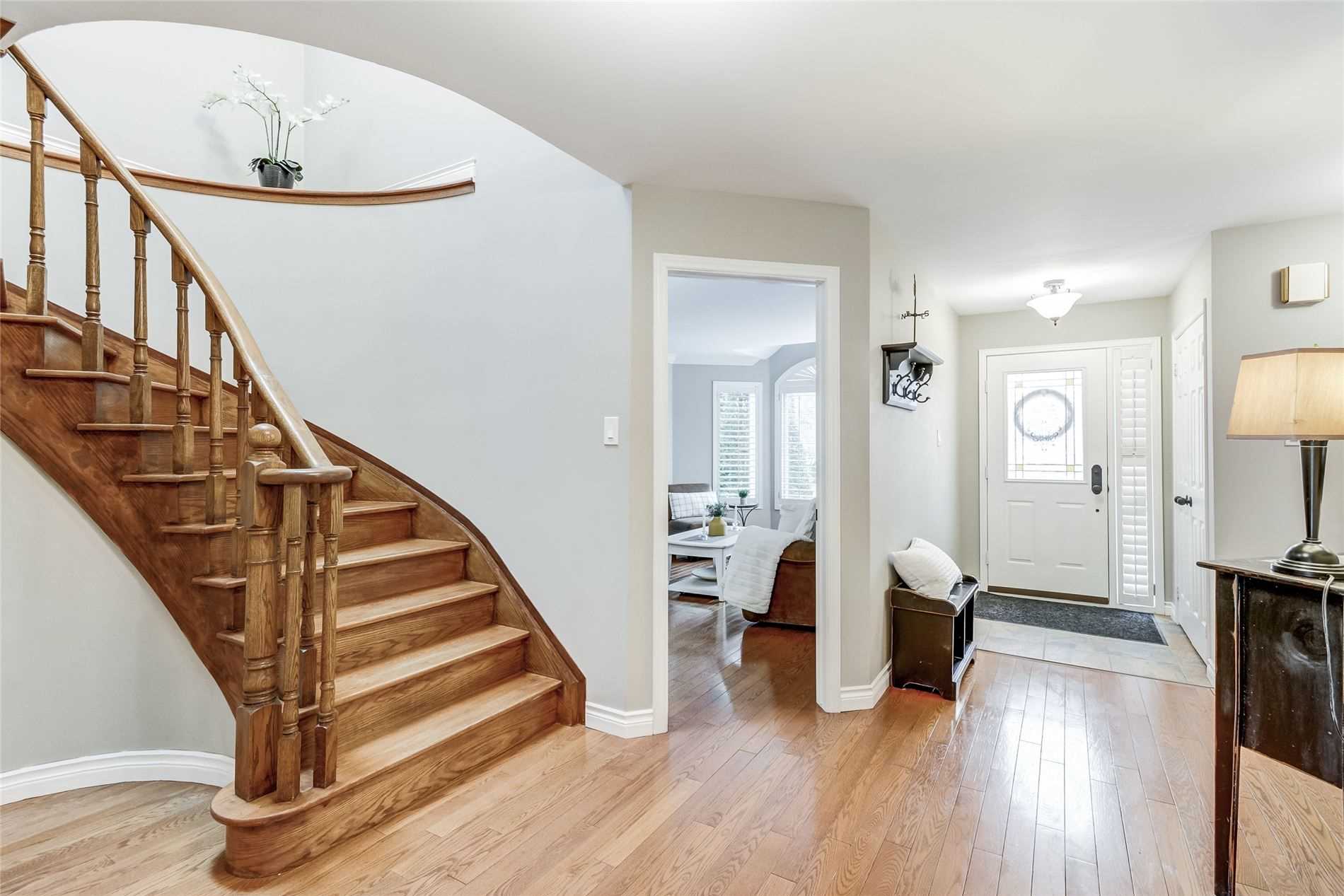 27 Charing Cres