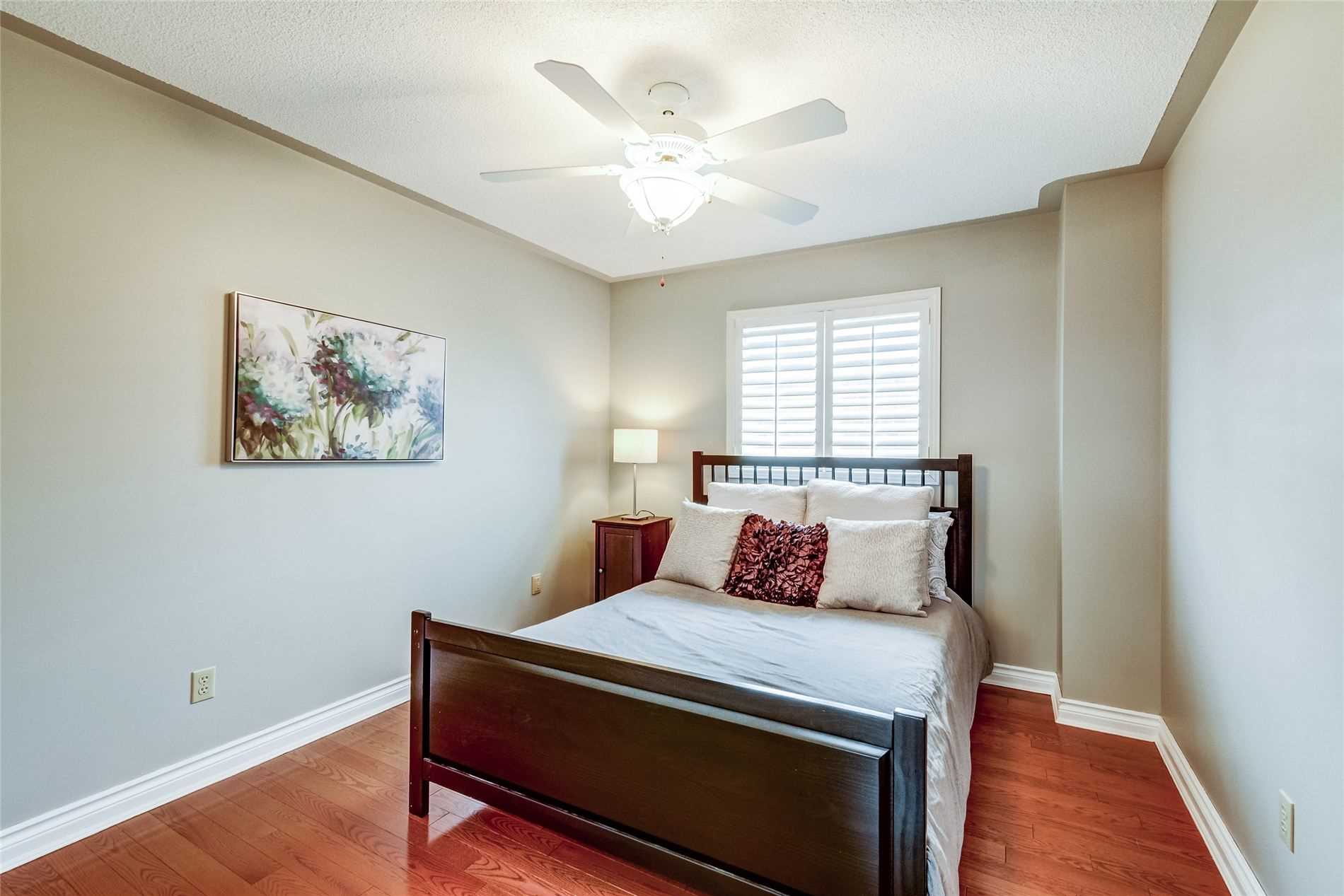 27 Charing Cres
