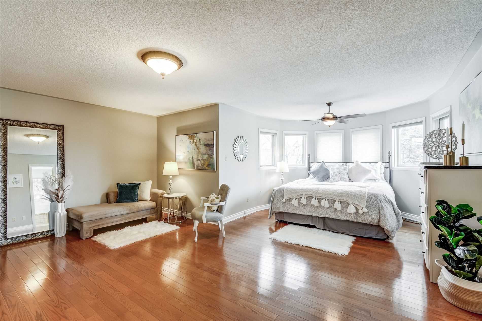 27 Charing Cres