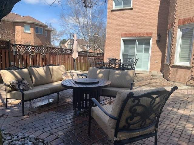 27 Charing Cres