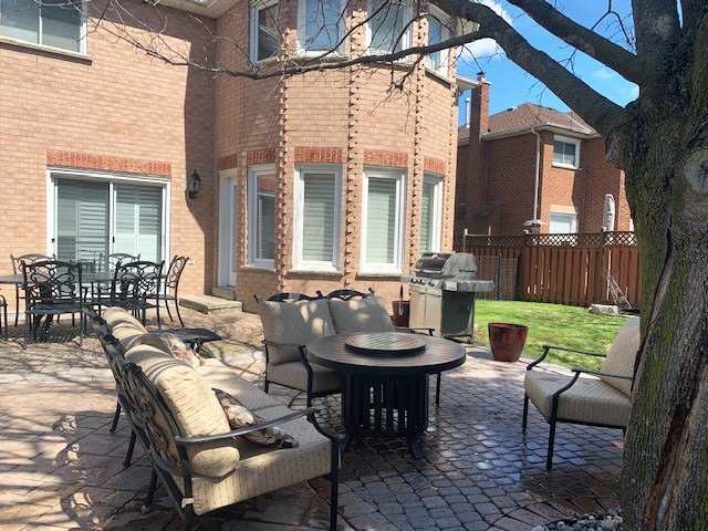 27 Charing Cres