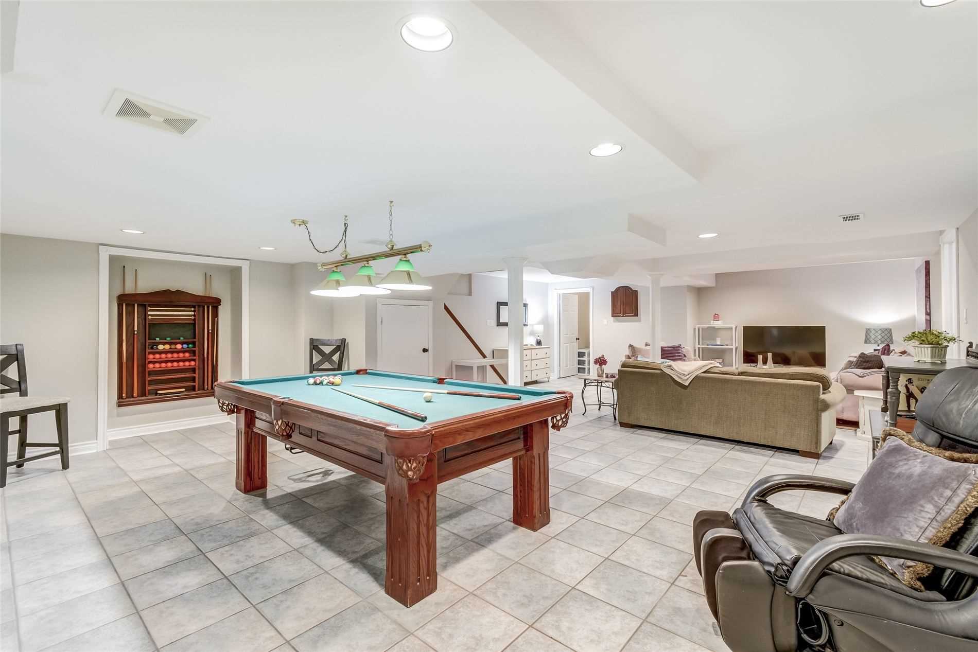 27 Charing Cres
