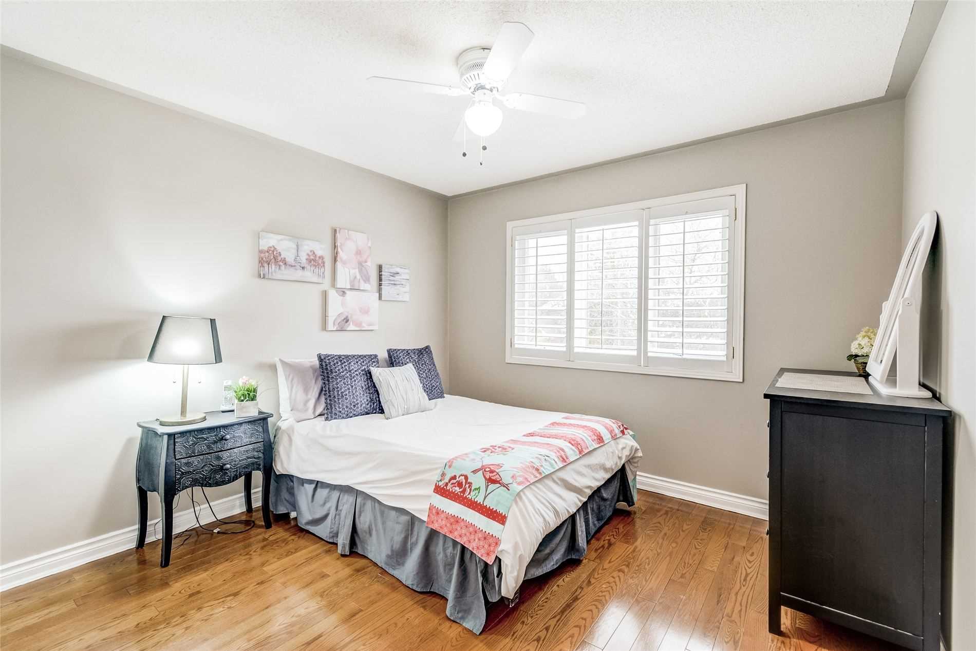 27 Charing Cres
