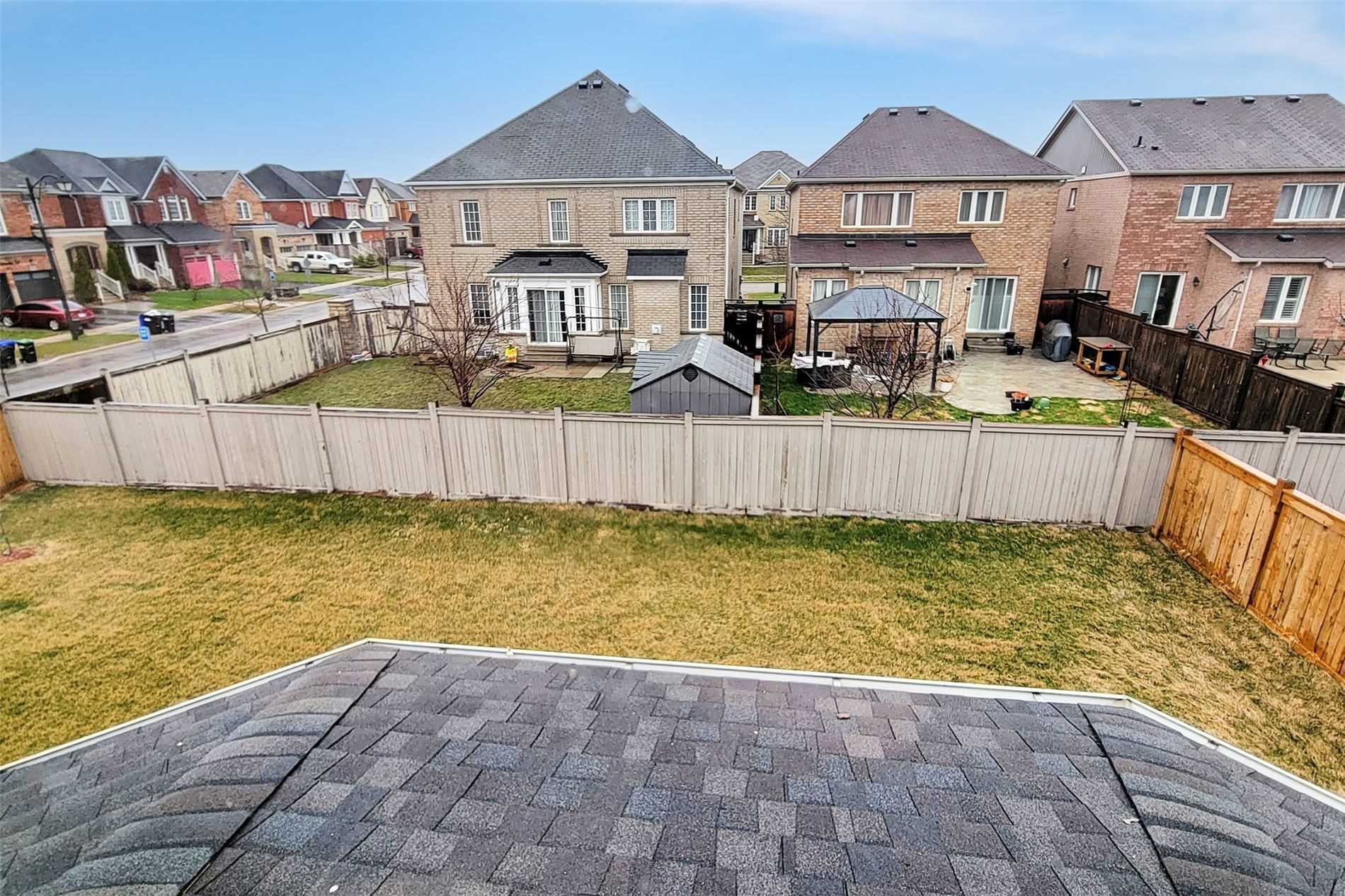 2 Downy Emerald Dr