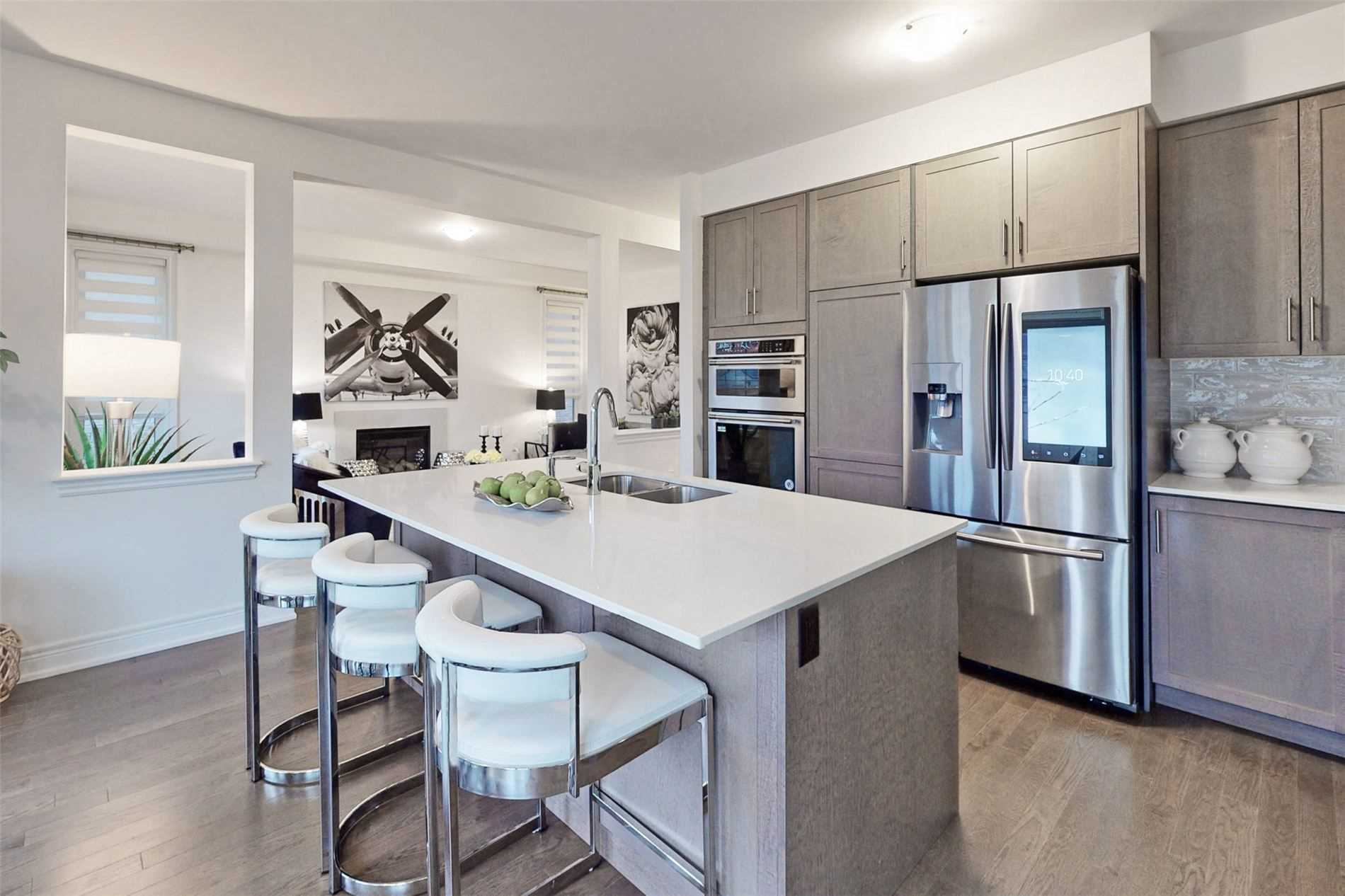 2 Downy Emerald Dr