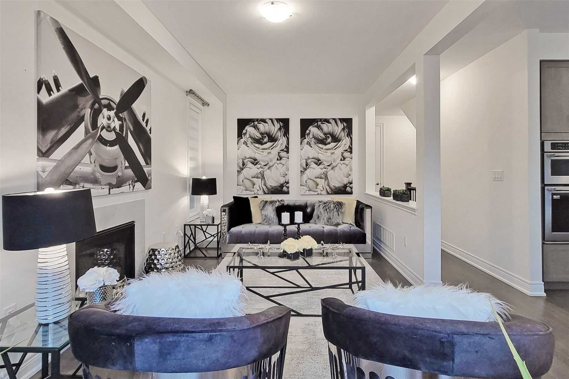 2 Downy Emerald Dr