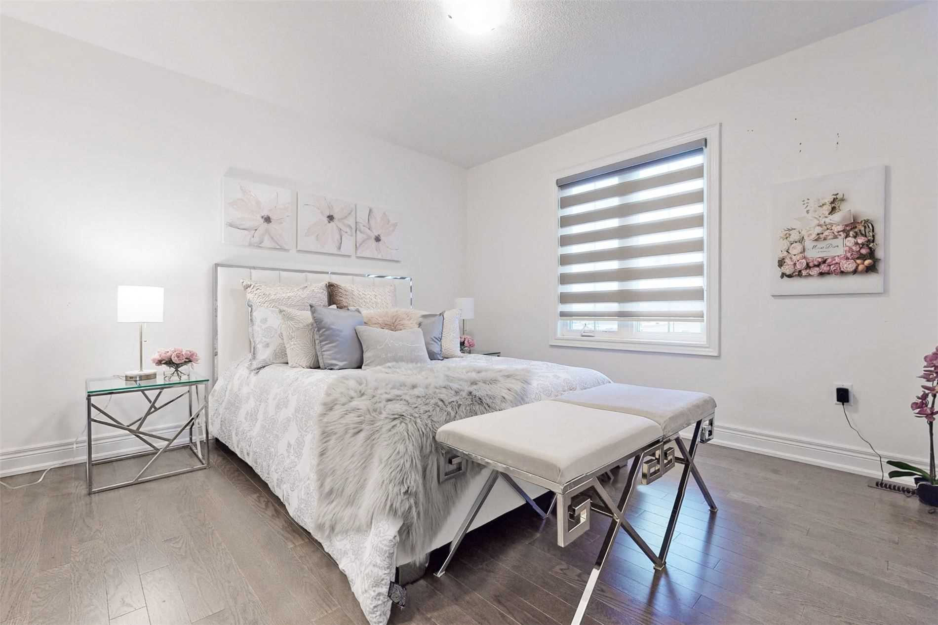 2 Downy Emerald Dr