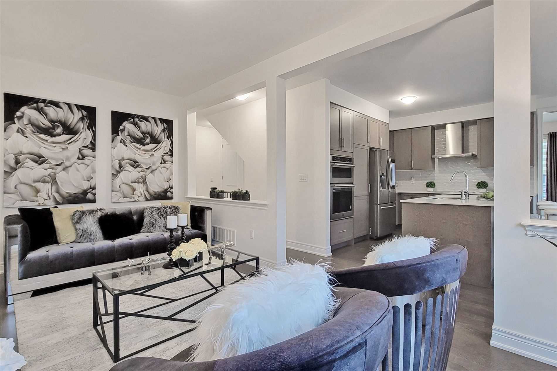 2 Downy Emerald Dr